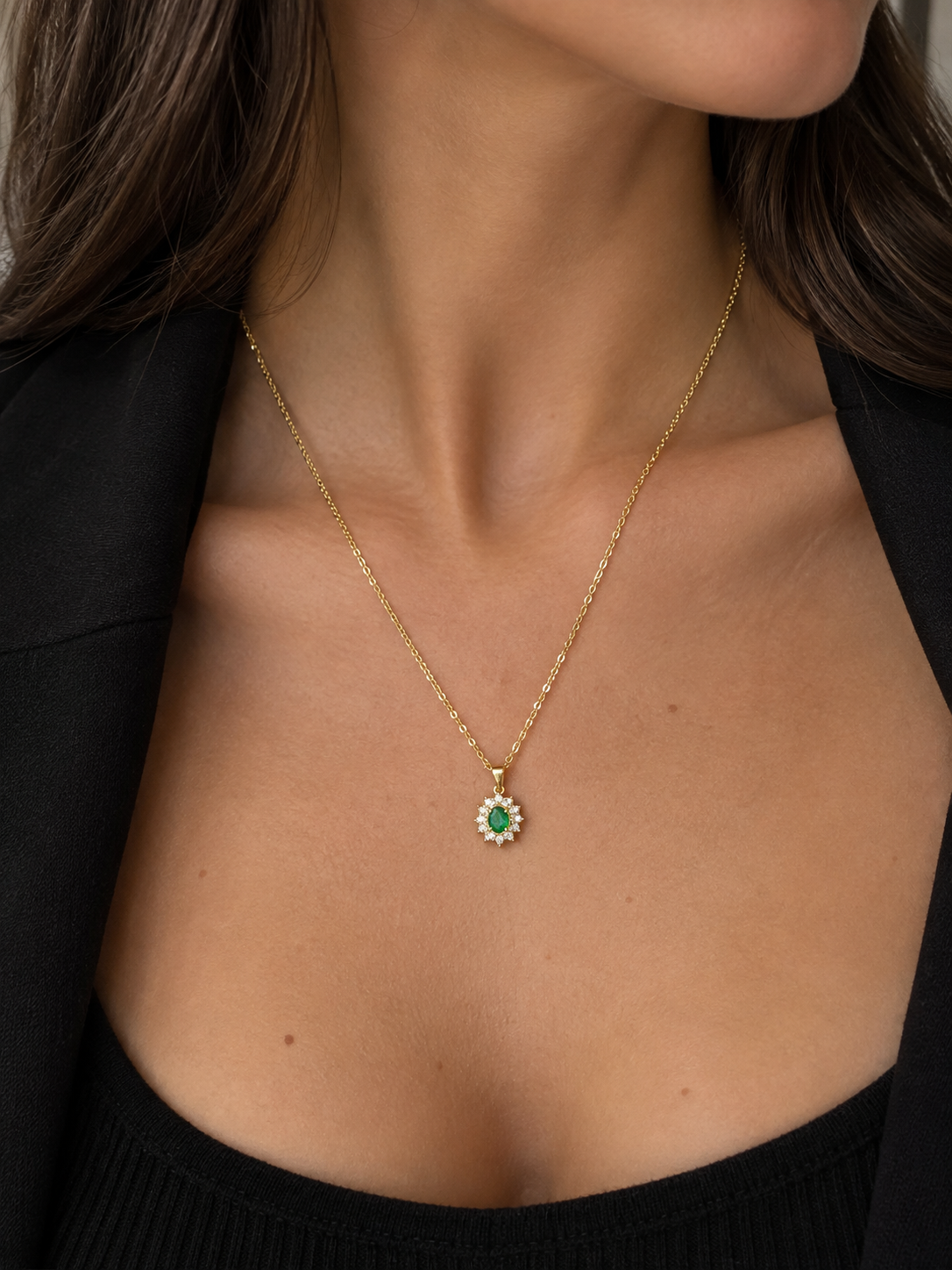 Collana con Pendente– Eleganza e Luminosità acciaio inossidabile