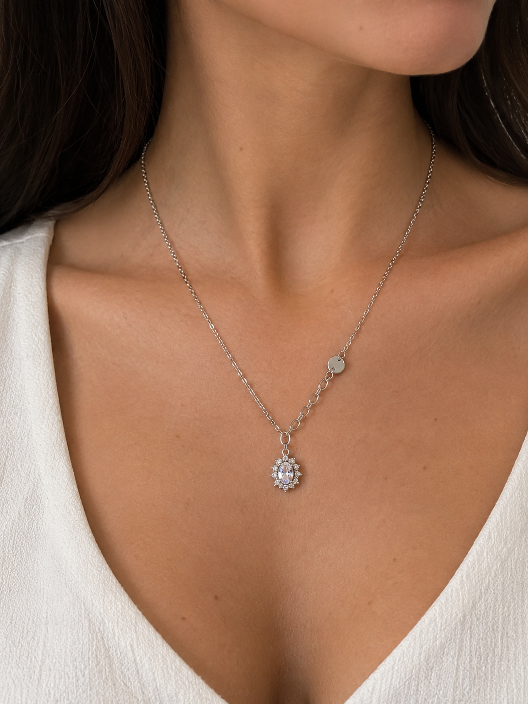 Collana con Pendente– Eleganza e Luminosità acciaio inossidabile