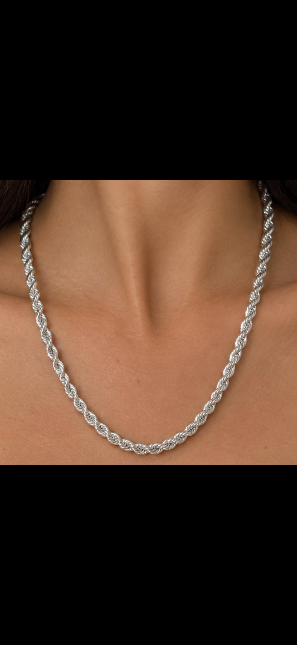 Collana Maglia Corda Intrecciata – Eleganza e Stile Versatile