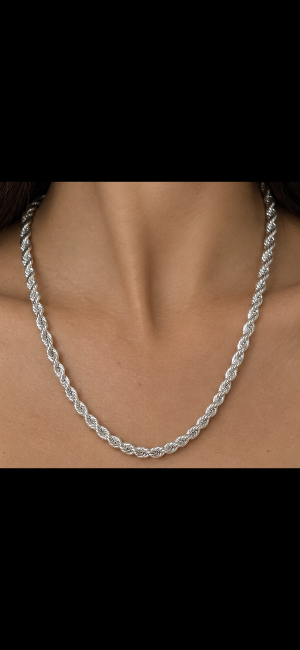 Collana Maglia Corda Intrecciata – Eleganza e Stile Versatile